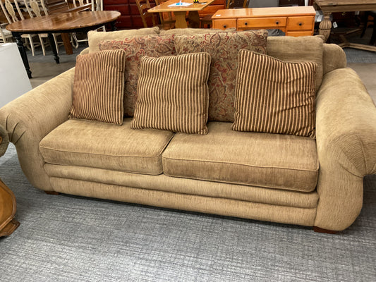 8 Pillows Is Enough Sofa