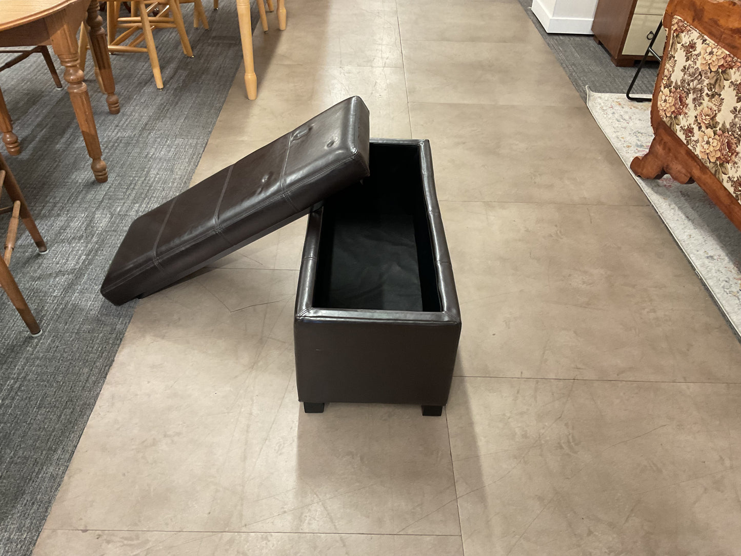 Handy Storage Ottoman