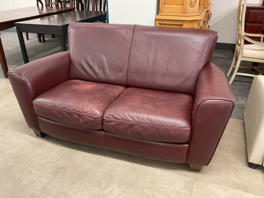 Nazzi Loveseat