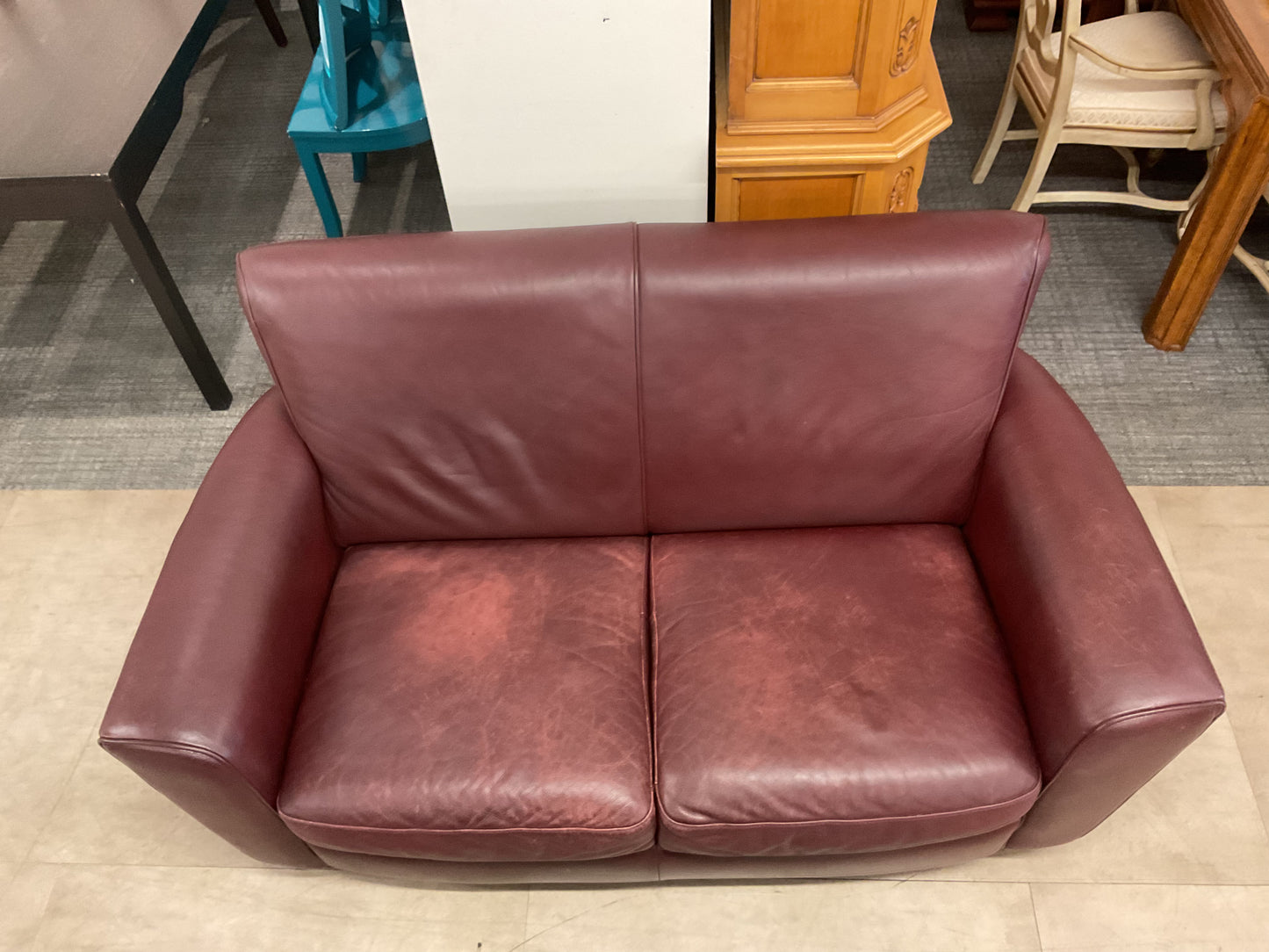 Nazzi Loveseat