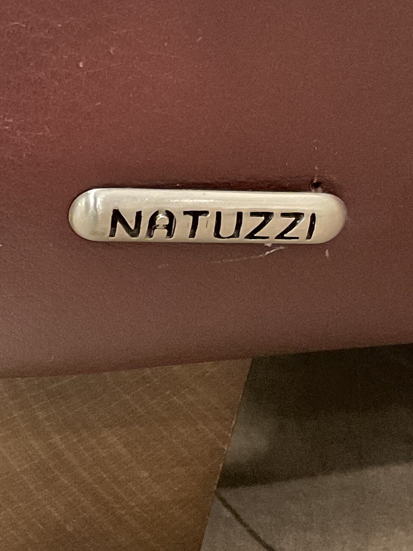 Nazzi Loveseat