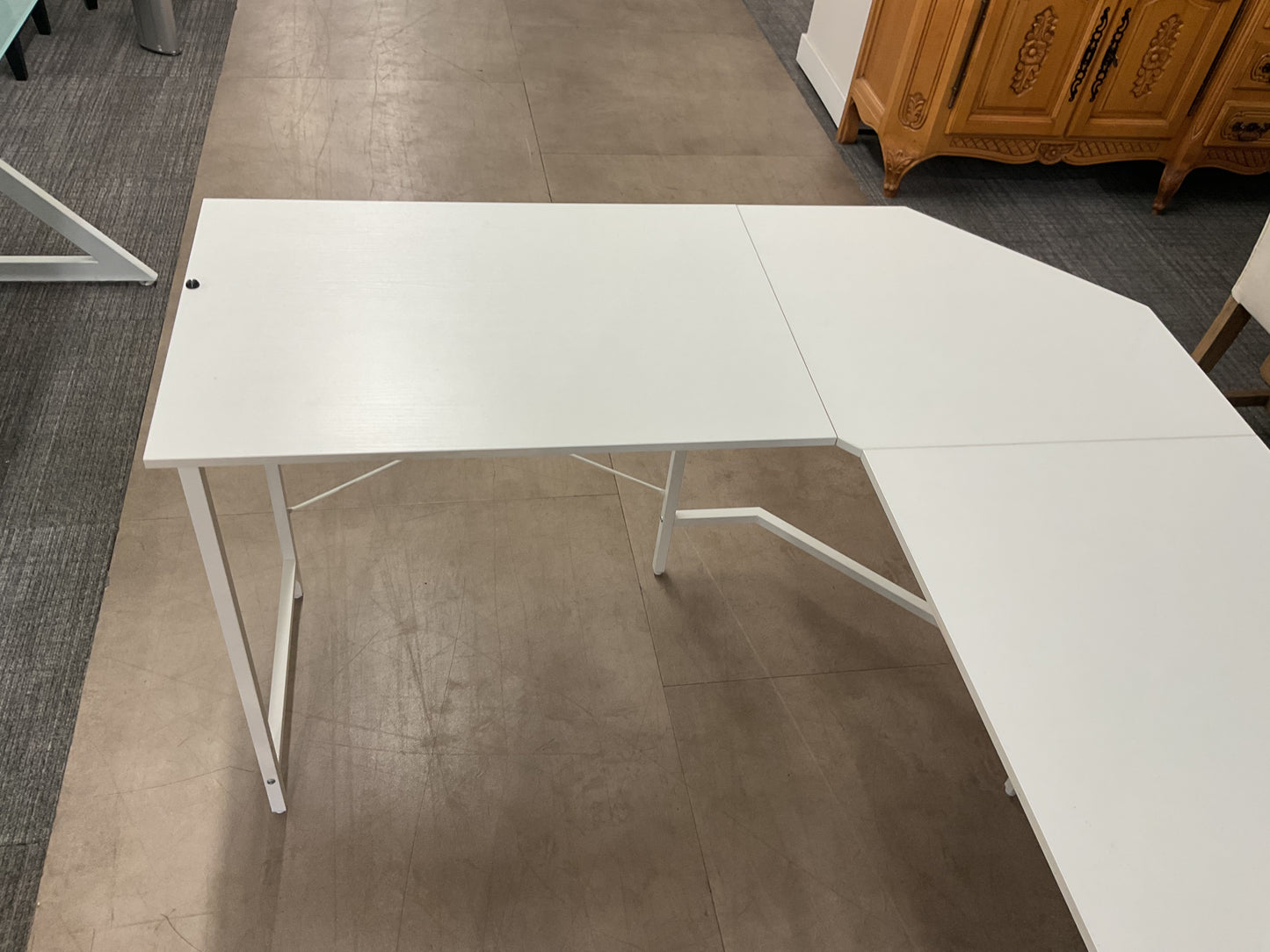 Take the L Desk