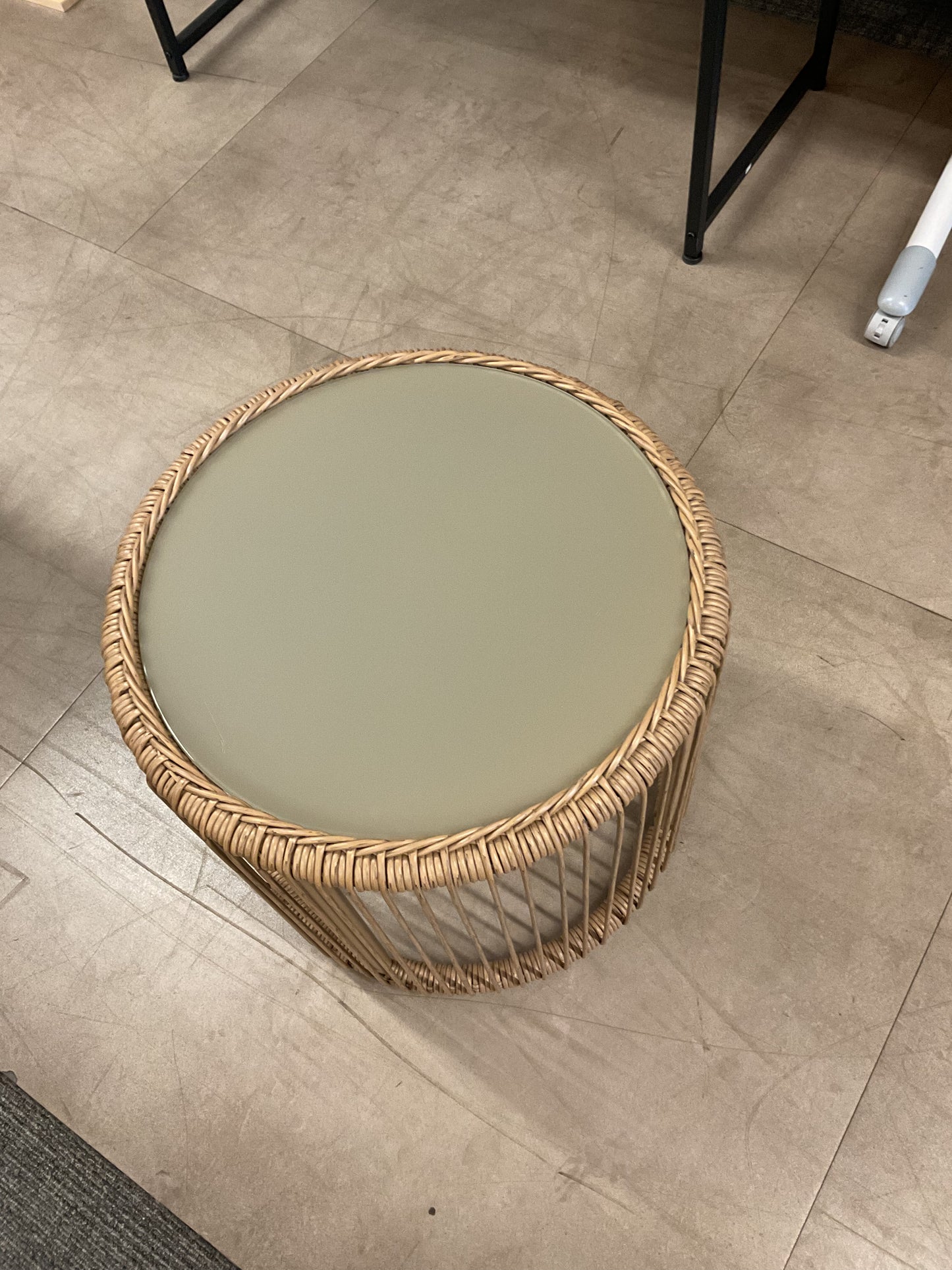 Easy Breezy Beautiful Side Table
