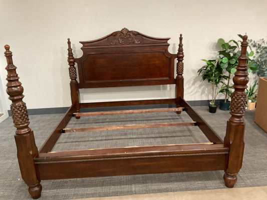 Traditional King Carved Wood 4 Poster Bed (B008)