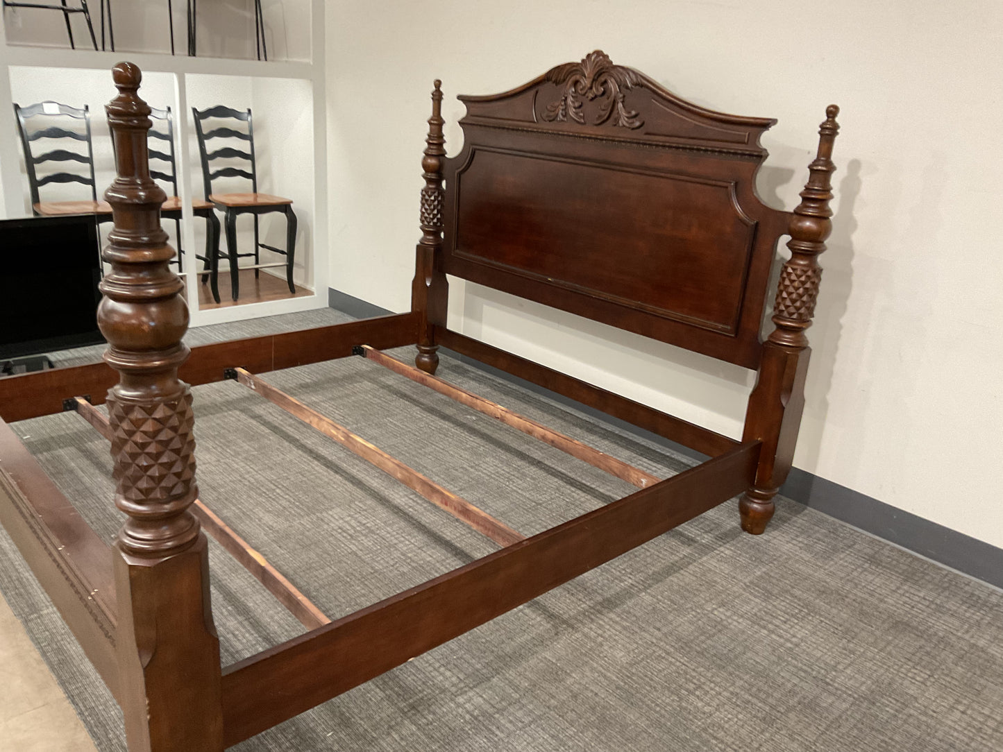 Traditional King Carved Wood 4 Poster Bed (B008)