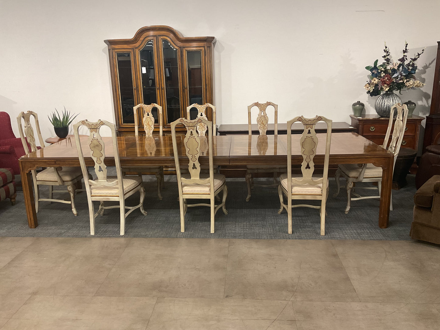 Royalty Dining Set