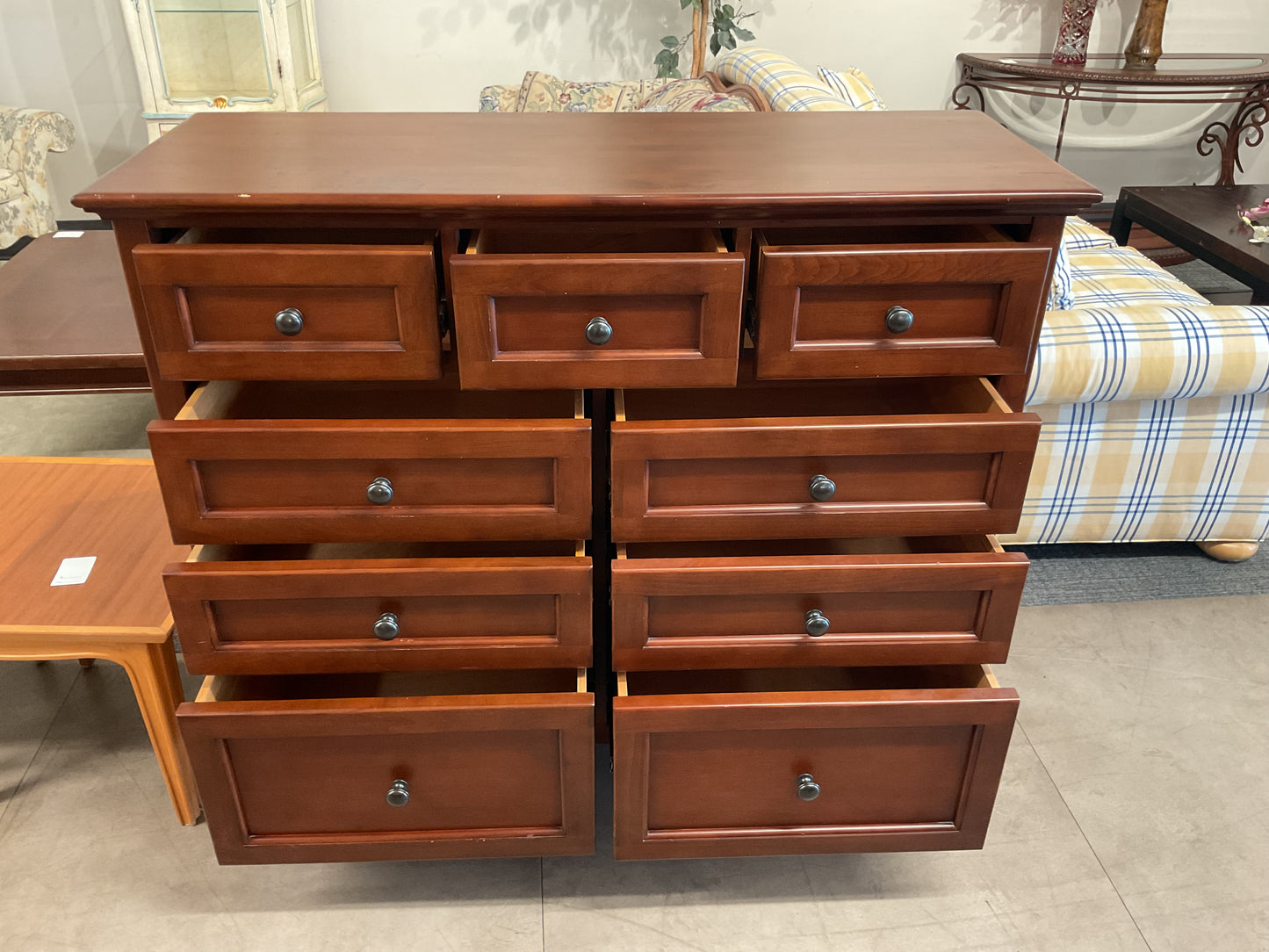 9 Drawer Dresser