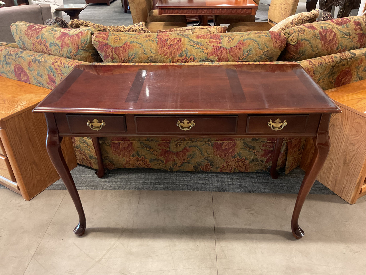 Curved Leg Desk