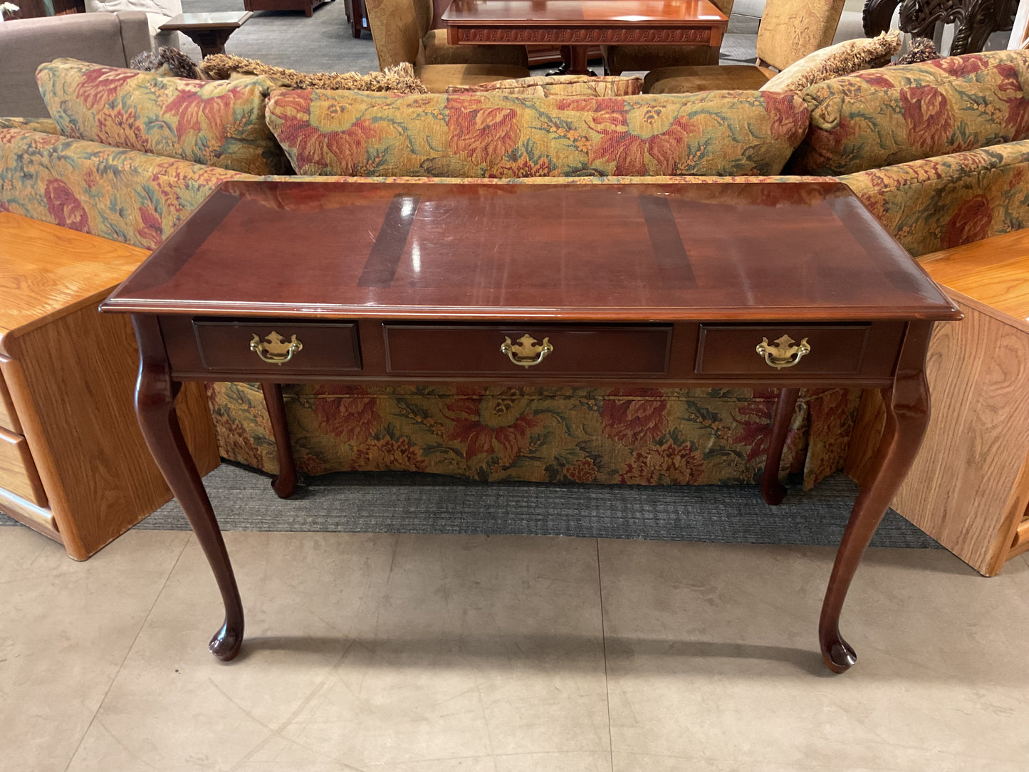 Curved Leg Desk