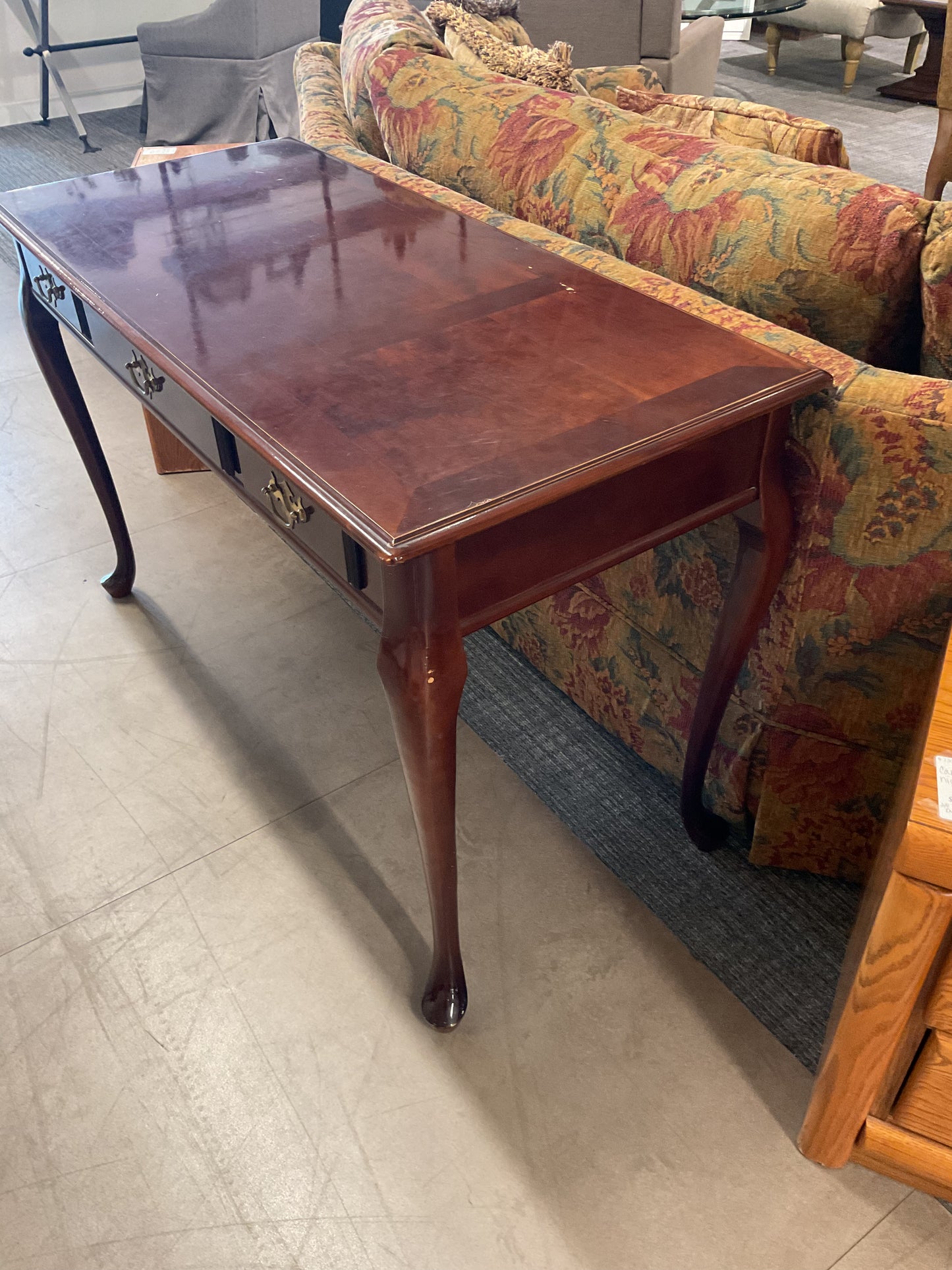 Curved Leg Desk