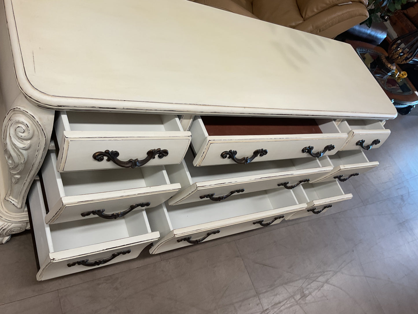 French Provincial 9-Drawer Dresser