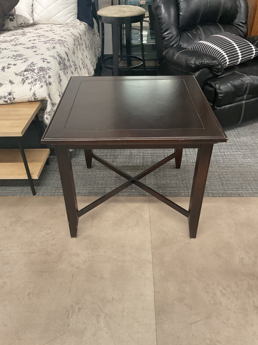 Small Square Table *Wh*