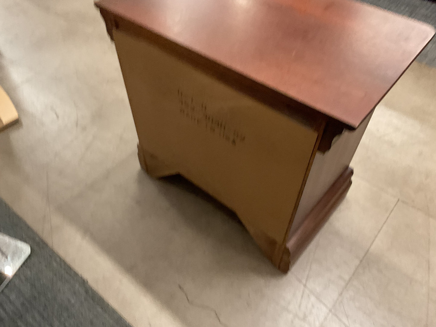 Traditional 2-Drawer Wood Nightstand