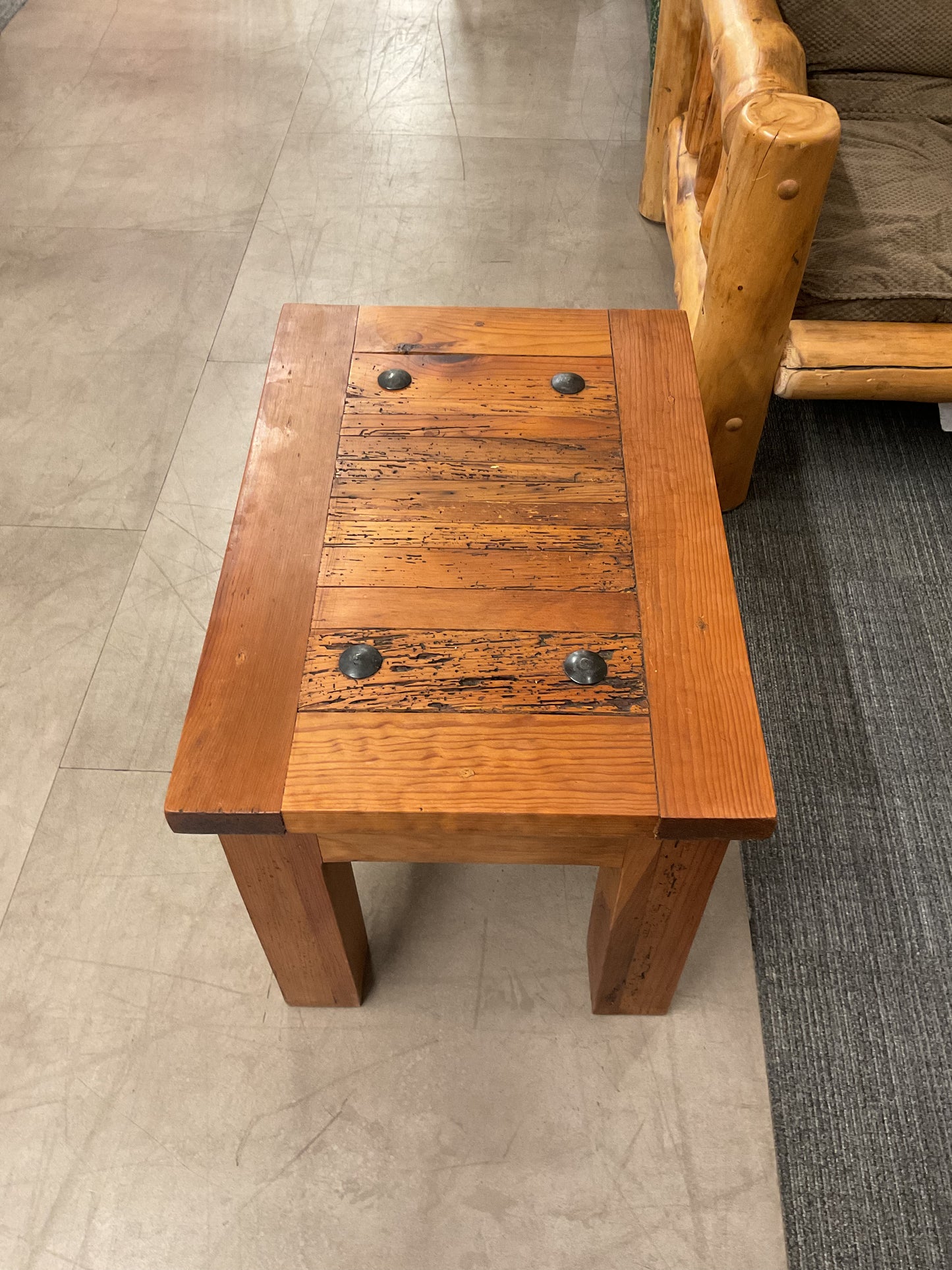 4 Dots End Table