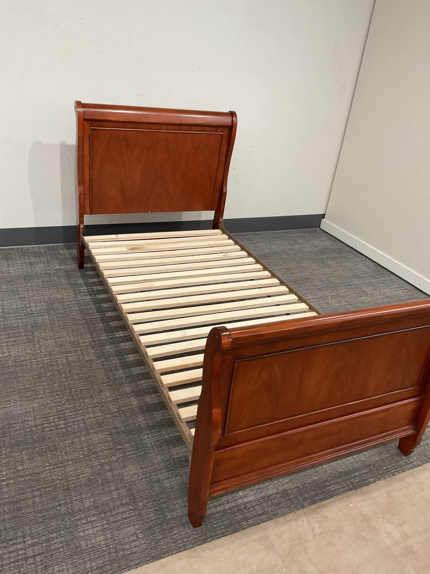 Twin Wood Sleigh Bed Frame (B012)
