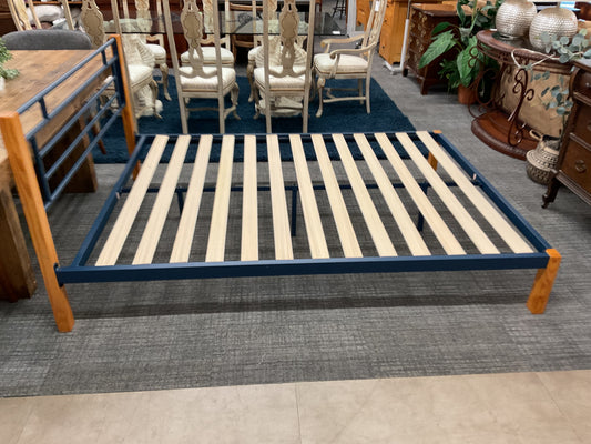 Full Metal & Wood Platform Bed (B013)