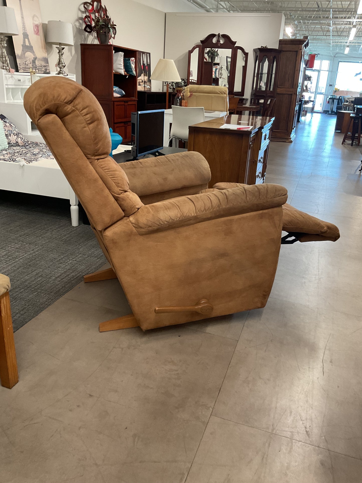 *WH*Fawn Manual Rocking Recliner
