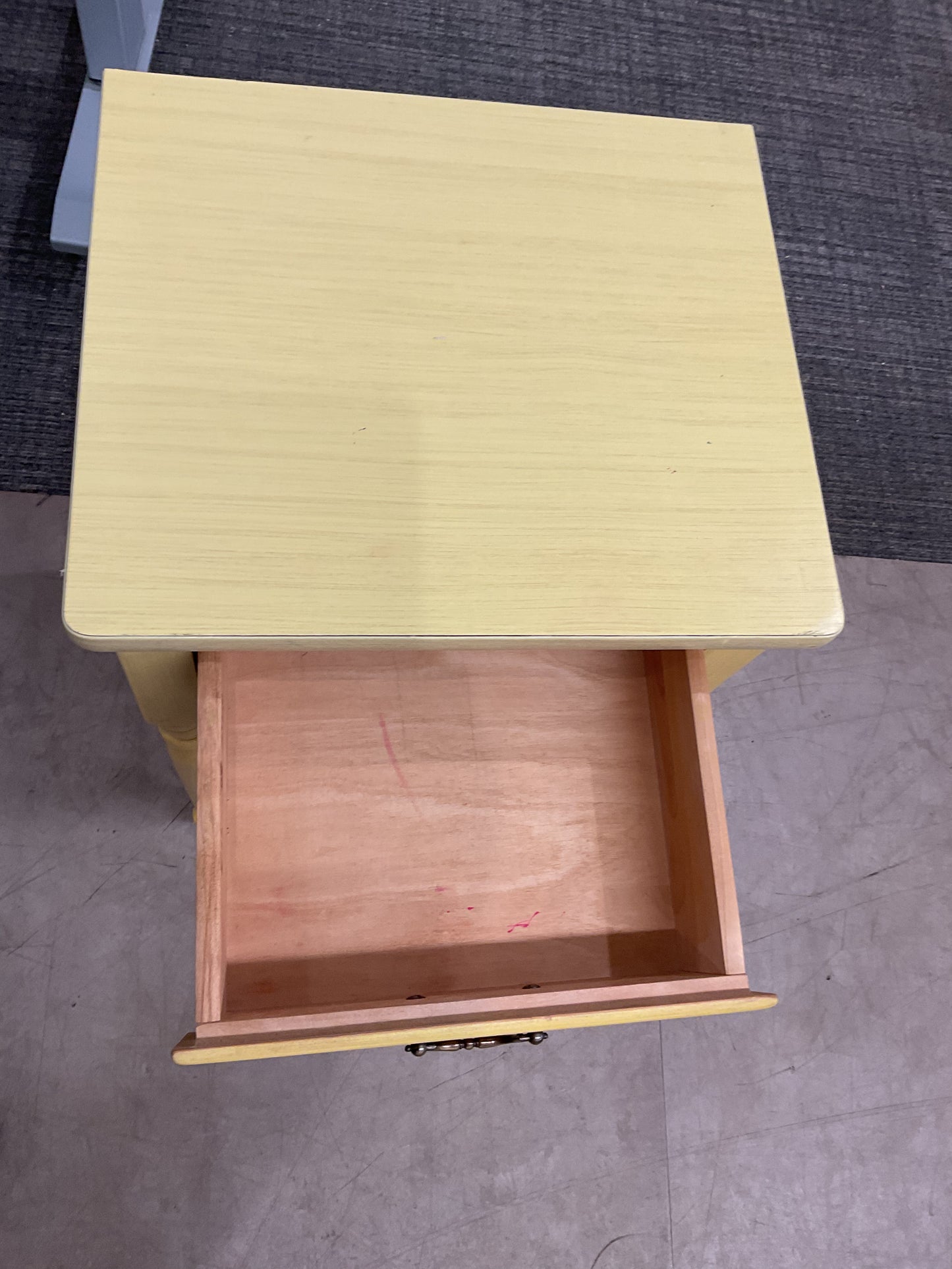 Yellow Single Drawer Nightstand W/Shelf