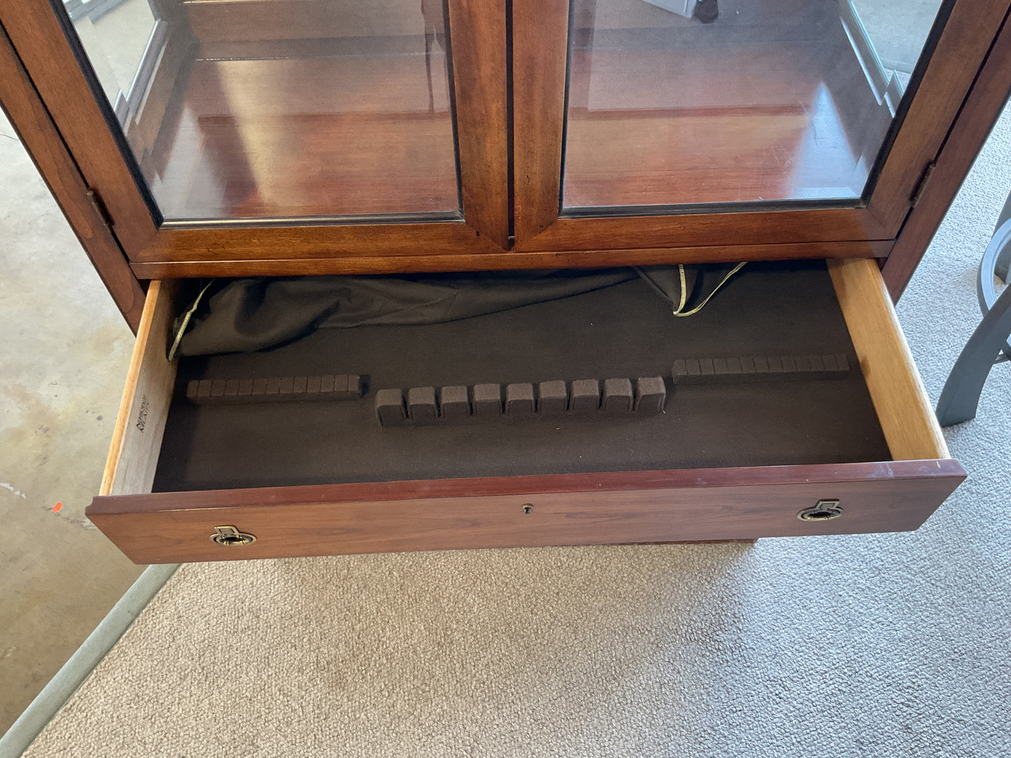 Slim China Cabinet