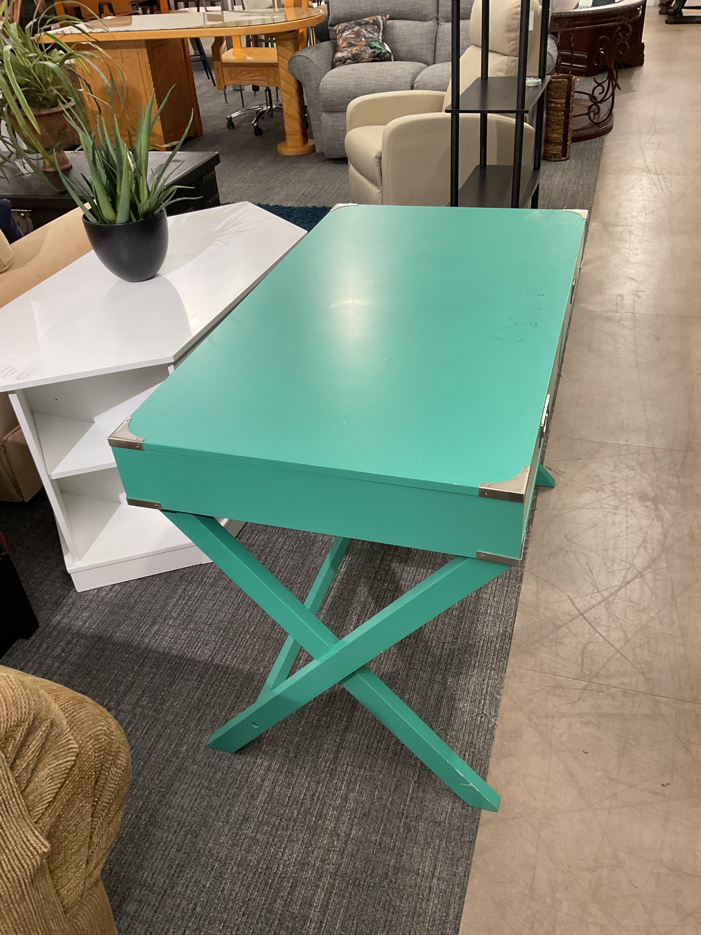 X Base Desk