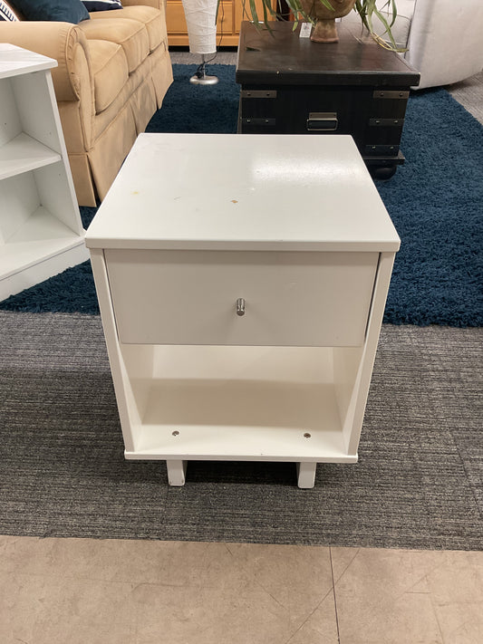 Single Nightstand