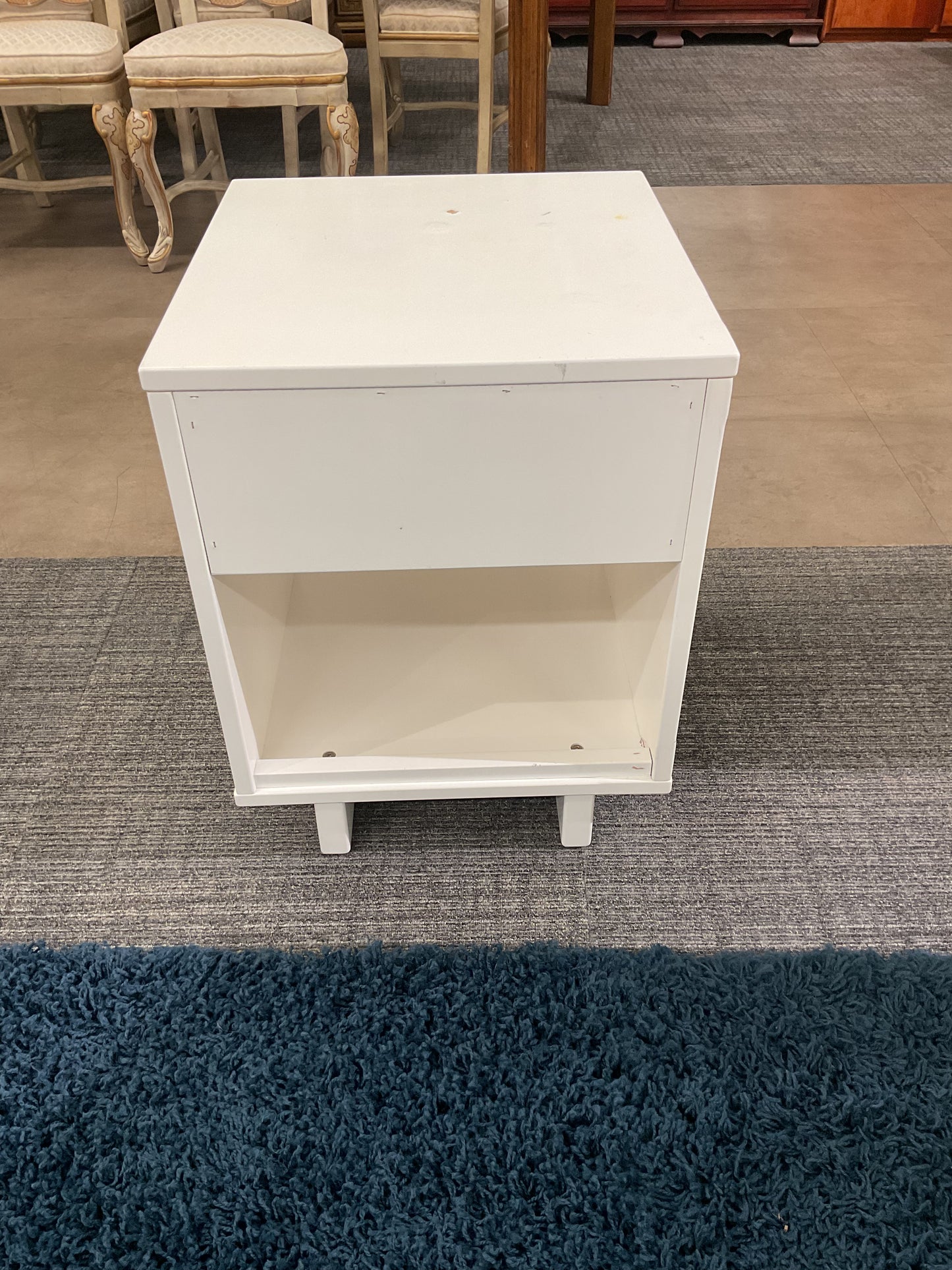 Single Nightstand