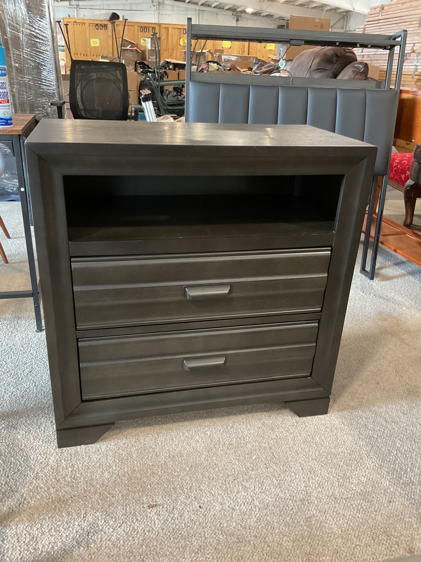 Beefy Nightstand *WH*