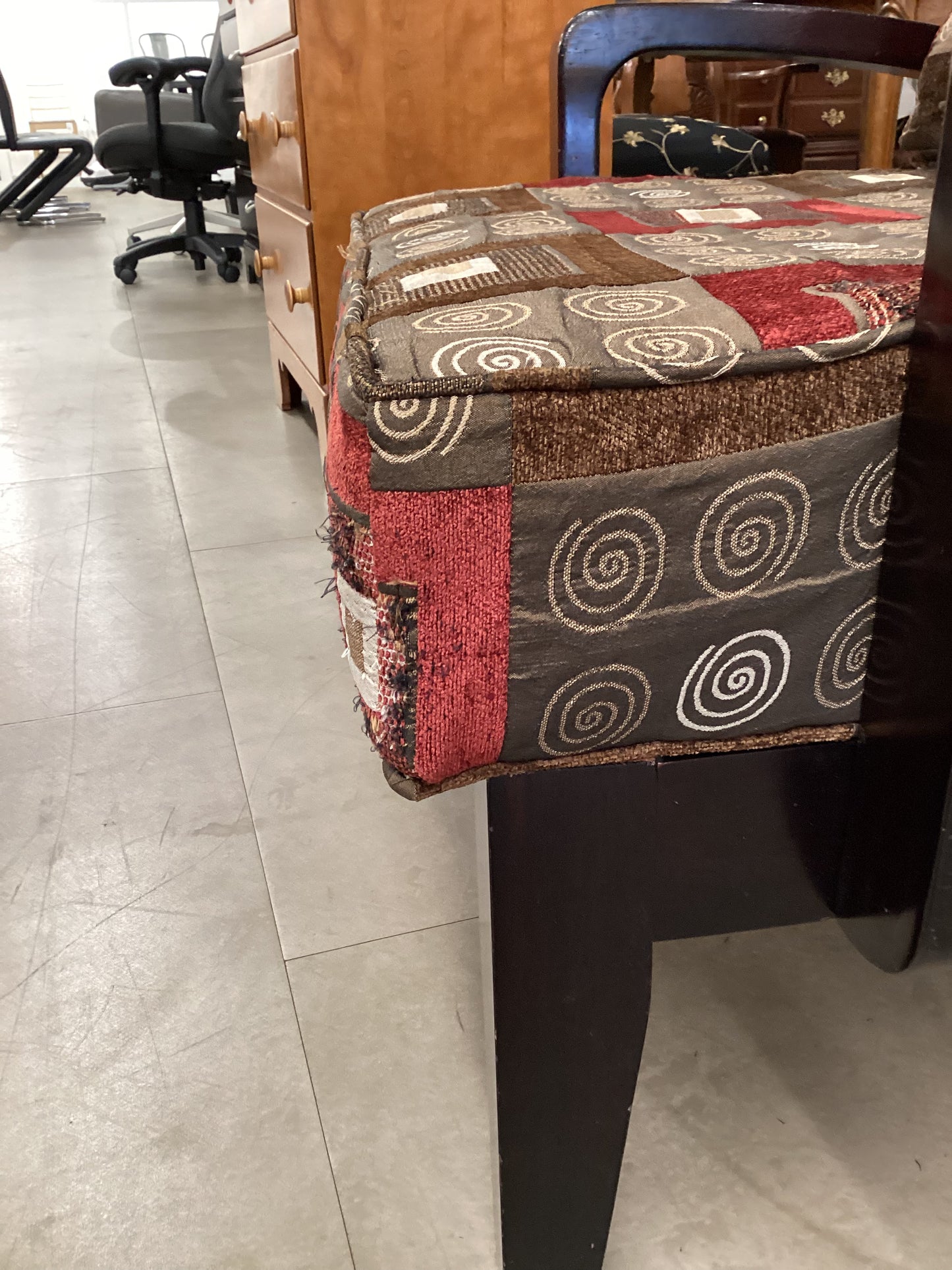 Squared Up Armchair *WH*