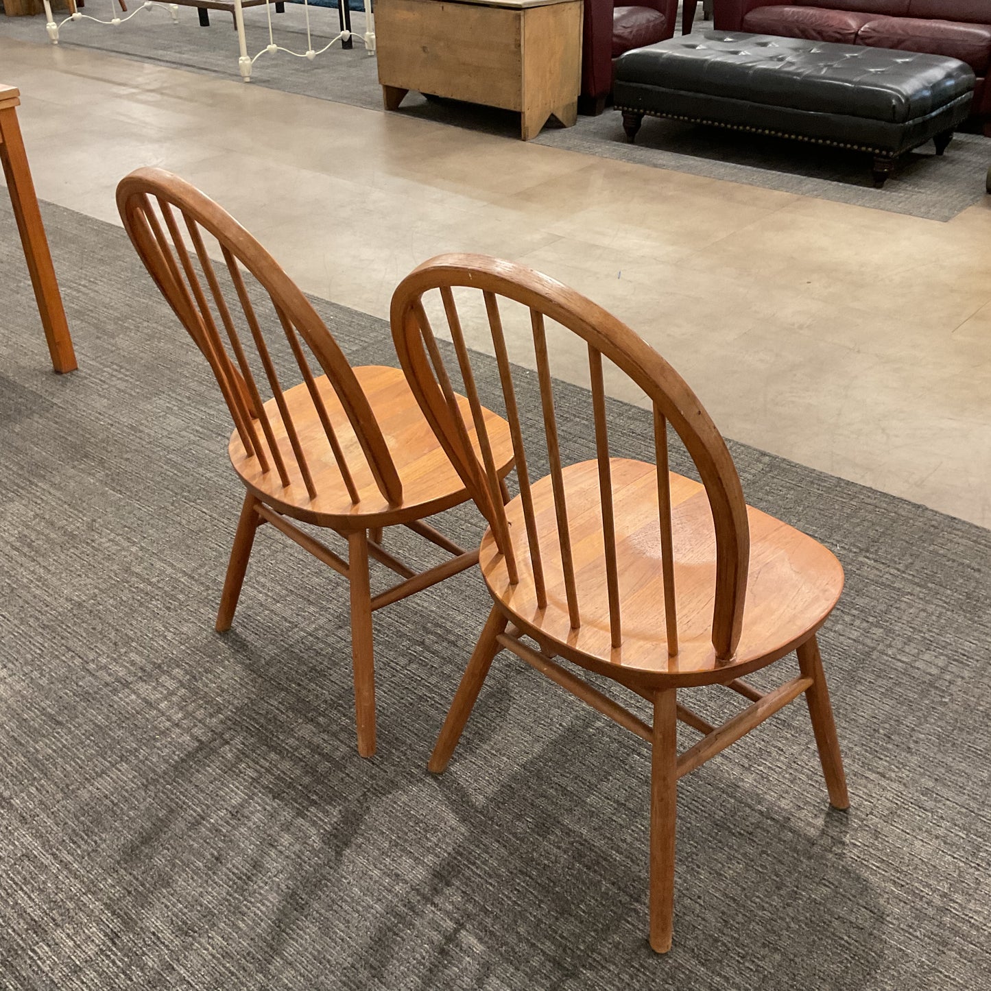 Basic Chair Pair