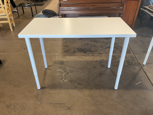 White Table **WH**