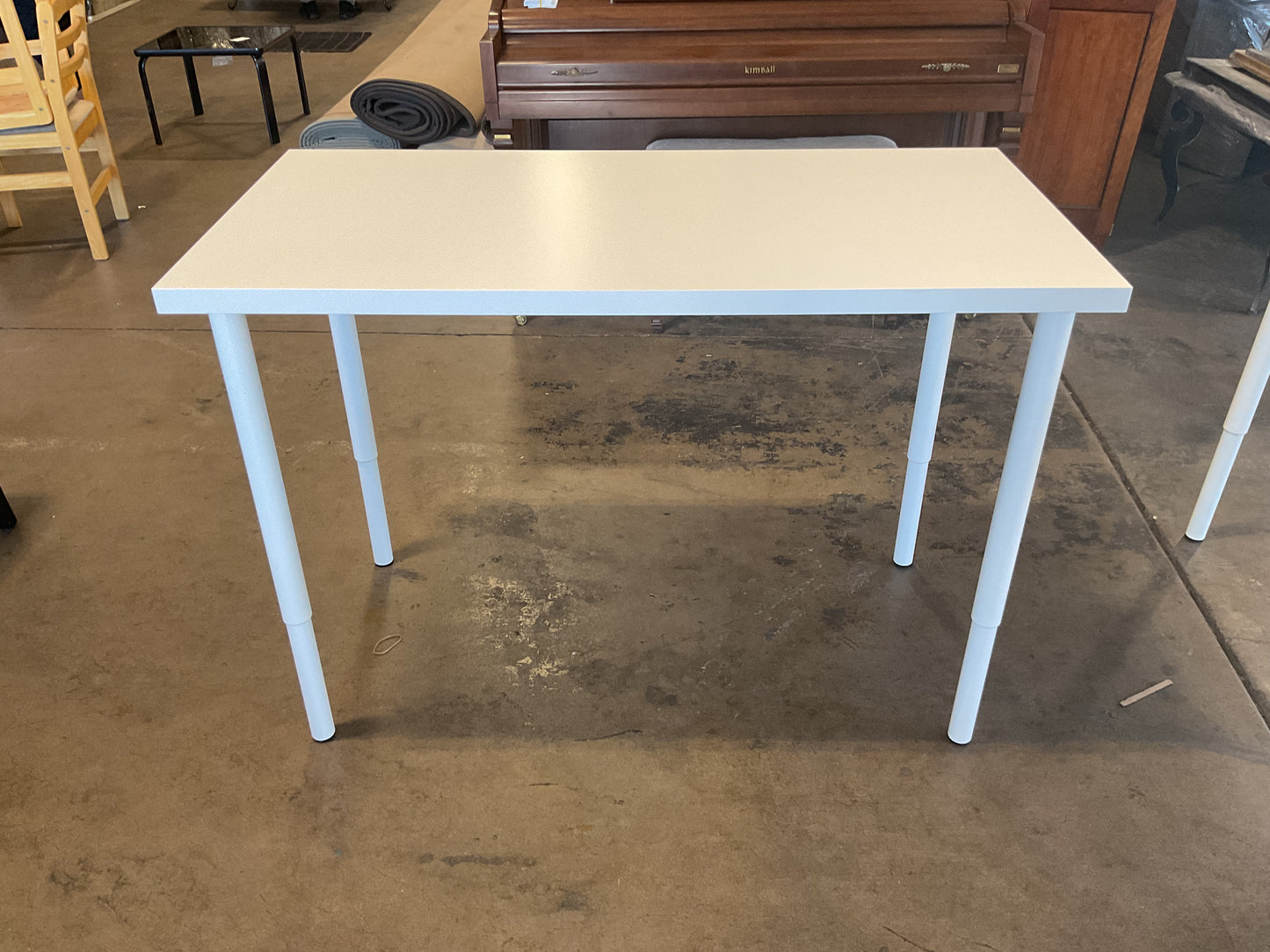 White Table **WH**