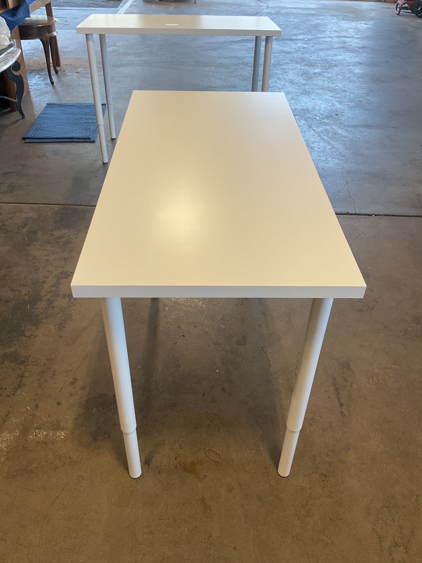 White Table **WH**