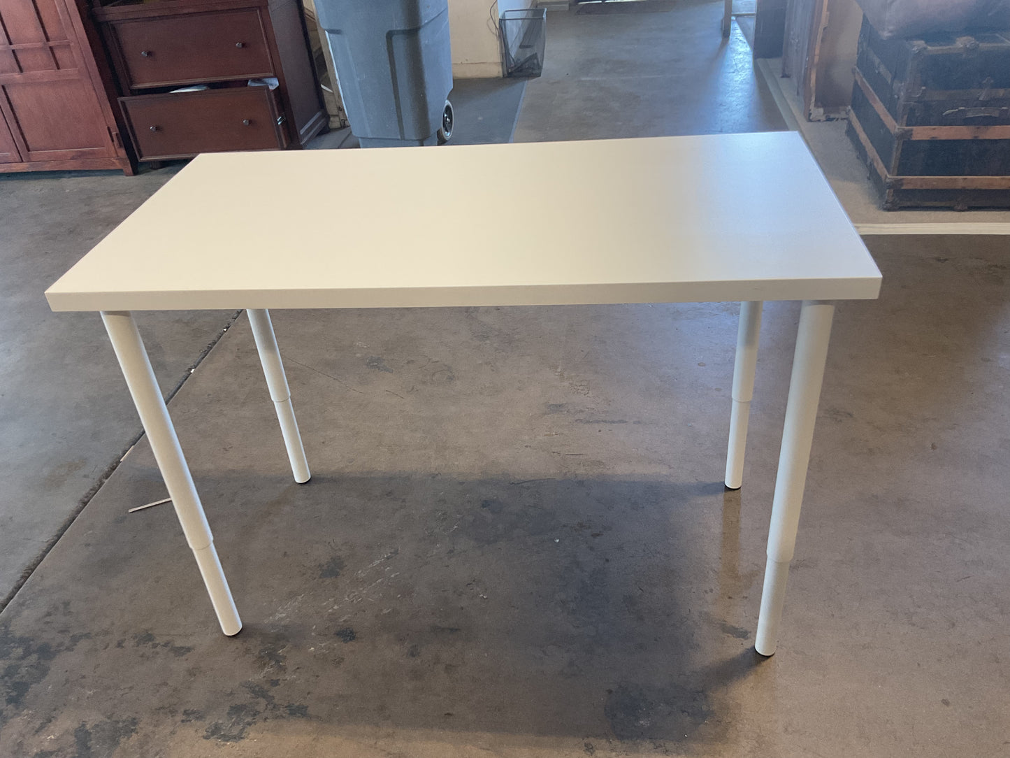 White Table **WH**