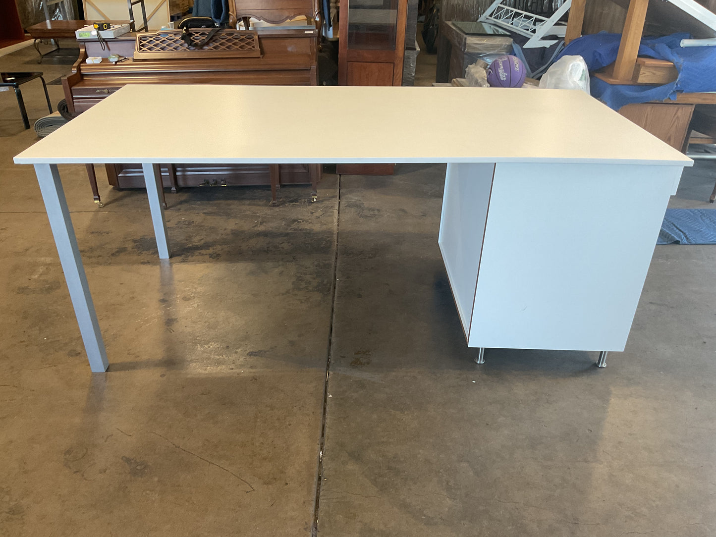 Biggo Desk **WH**