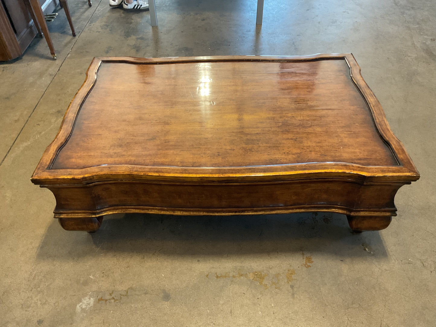 Big Space Coffee Table **WH**