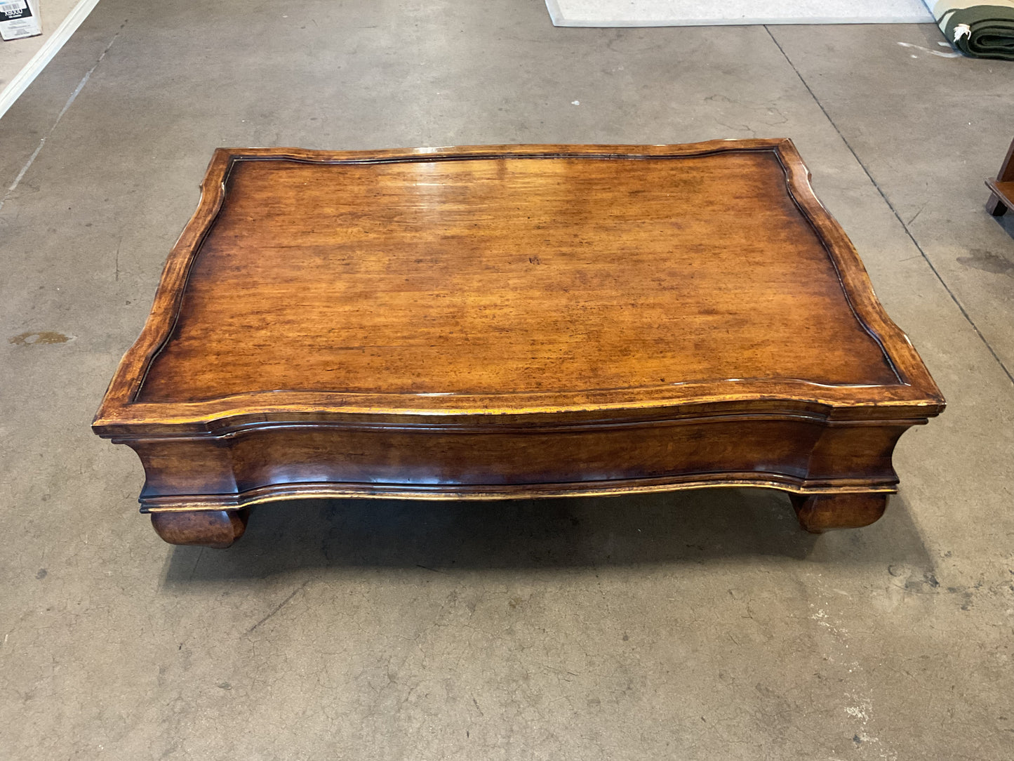 Big Space Coffee Table **WH**