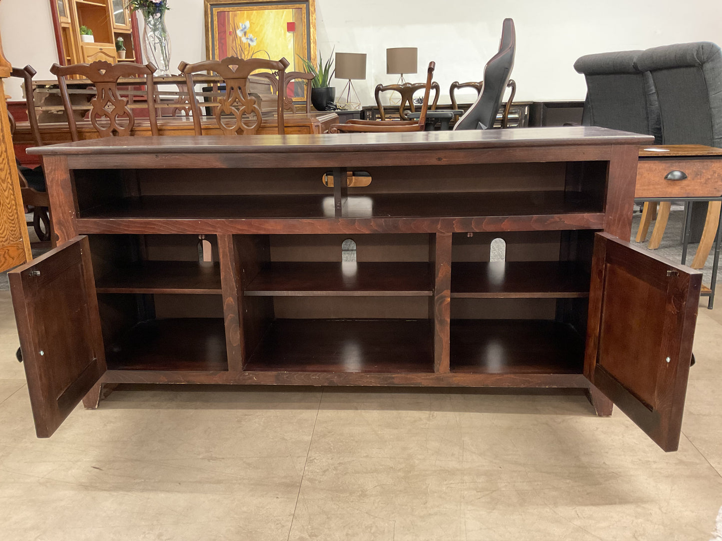 Moreno Entertainment Center