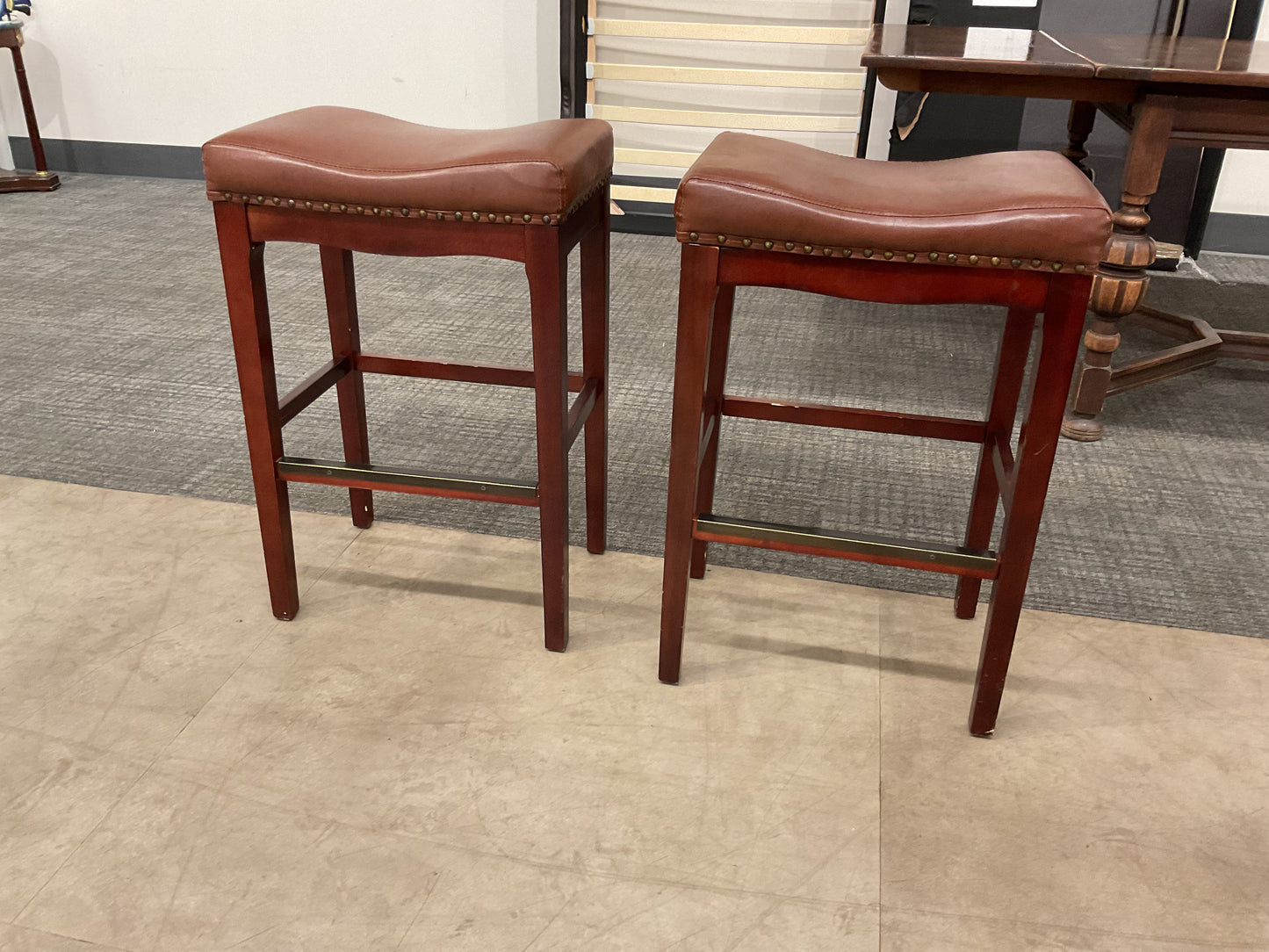 KAED Stool Set