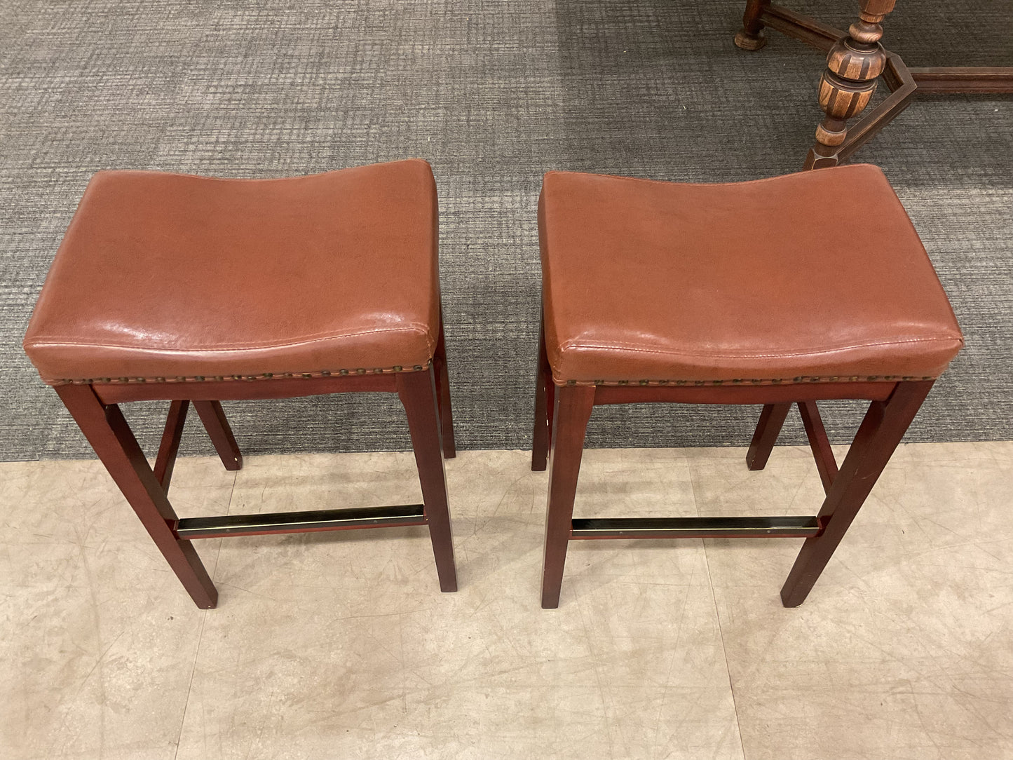 KAED Stool Set