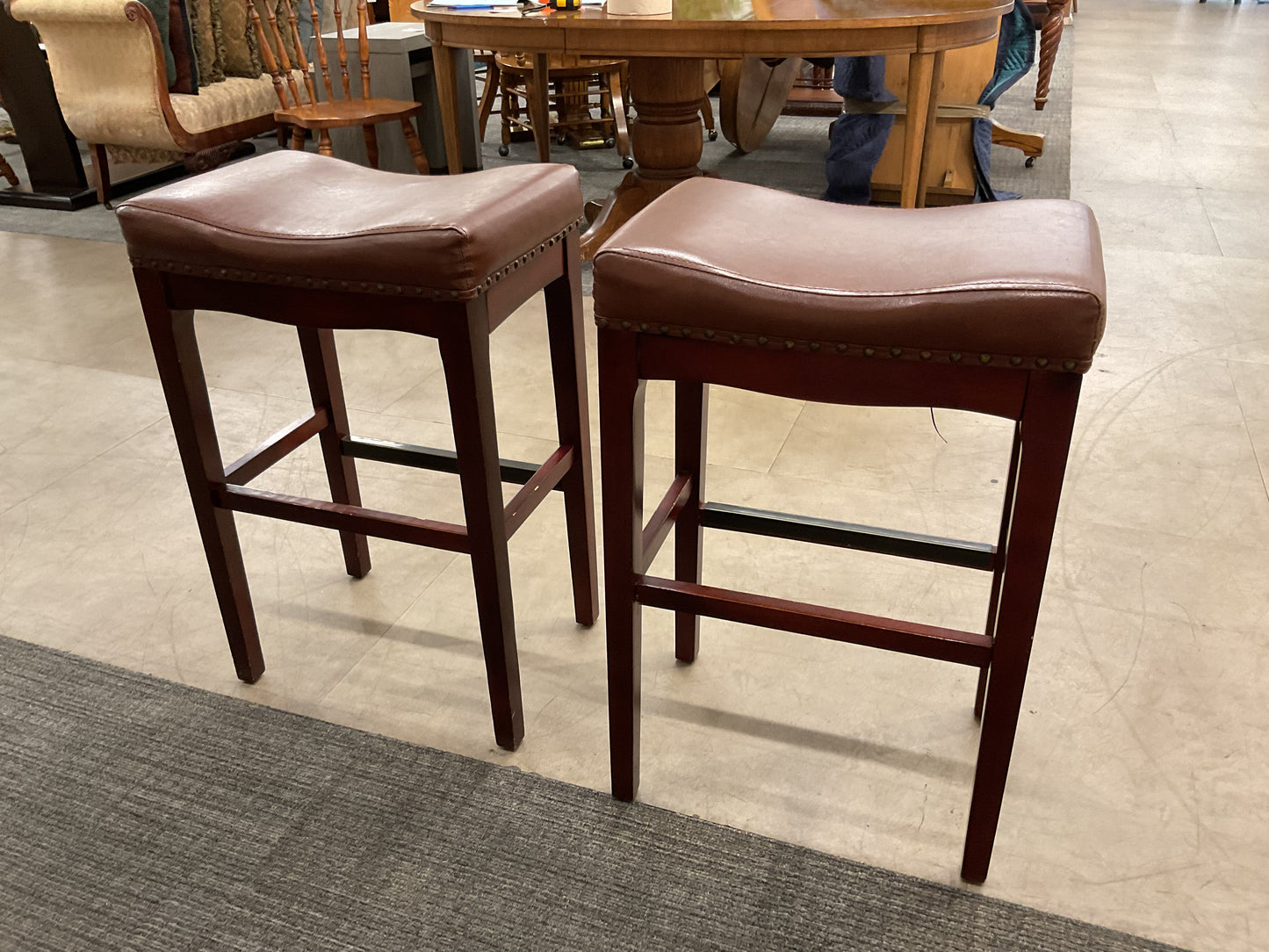 KAED Stool Set