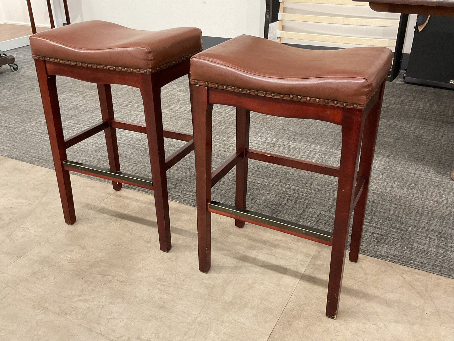 KAED Stool Set