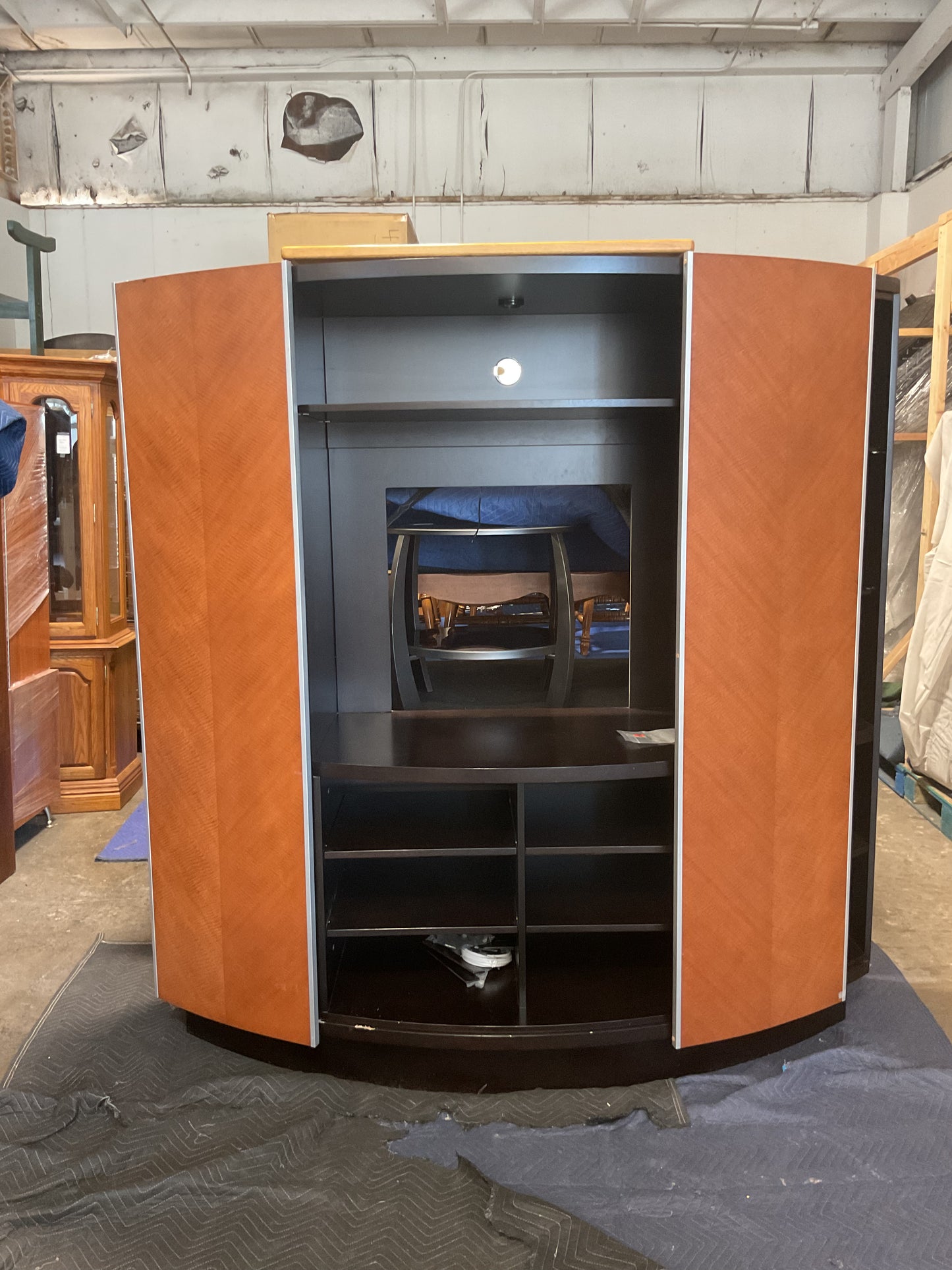 Entertainment Center **WH**