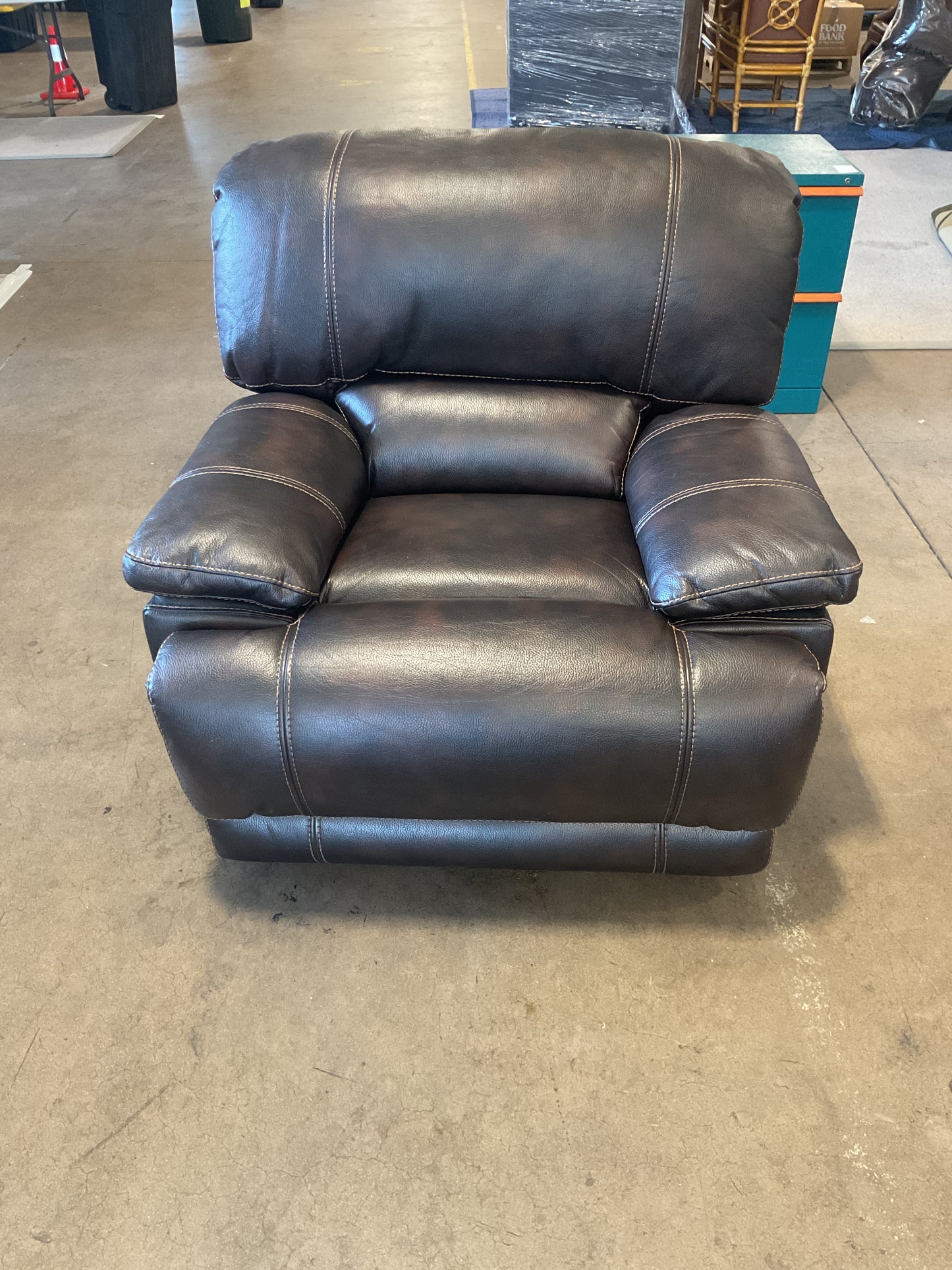 Real Comff Chair **WH**