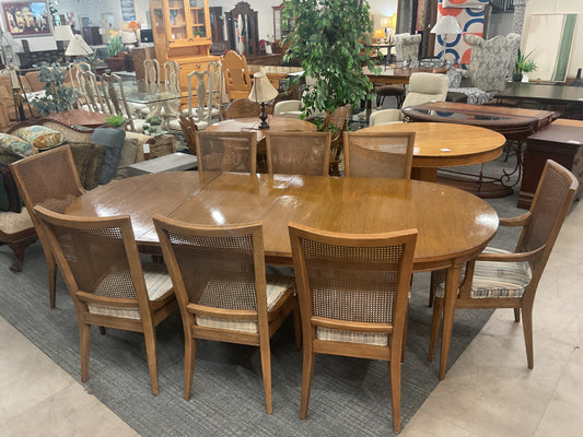 King Henry’s Dining Set