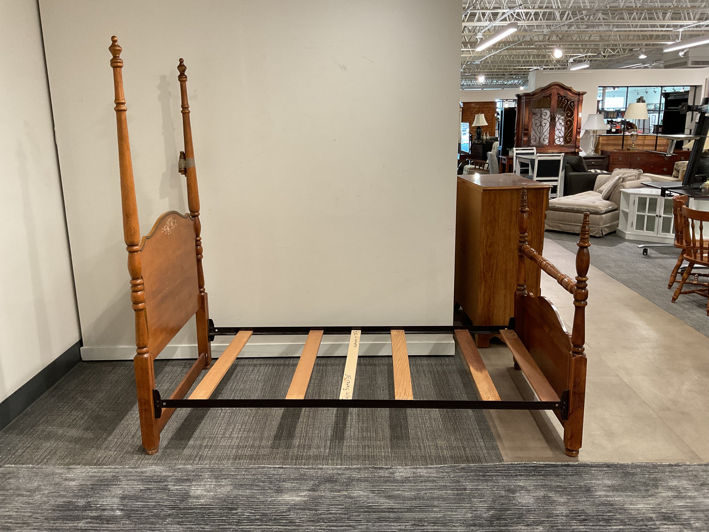 Post Up Twin Bed (B036)
