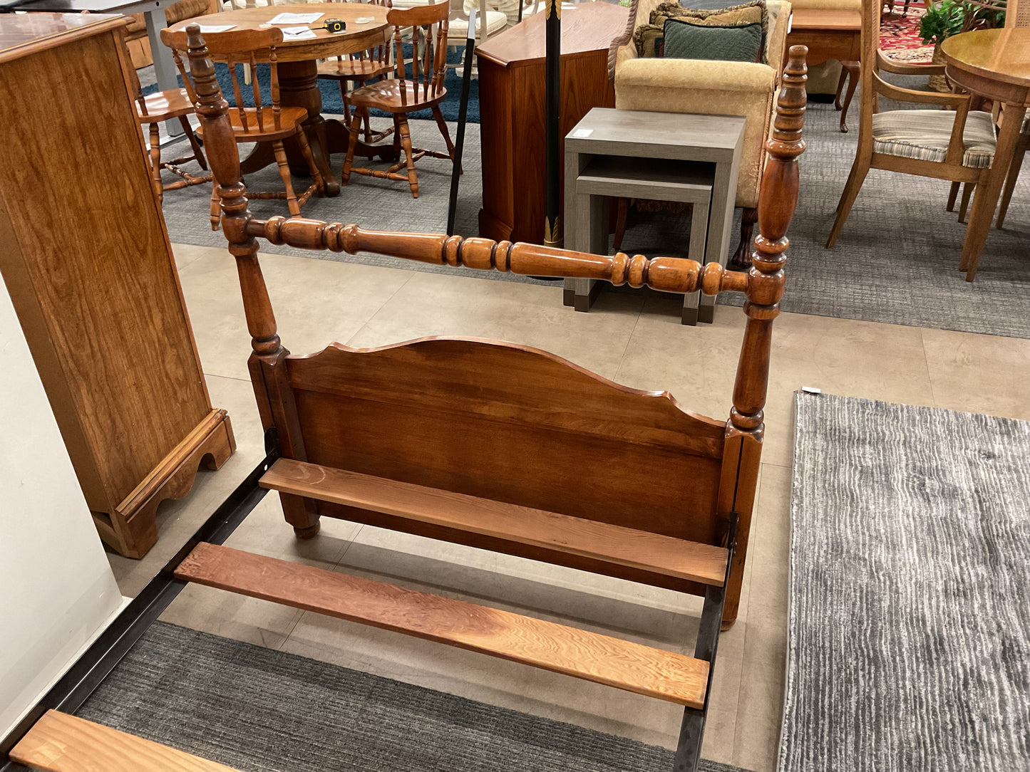 Post Up Twin Bed (B036)