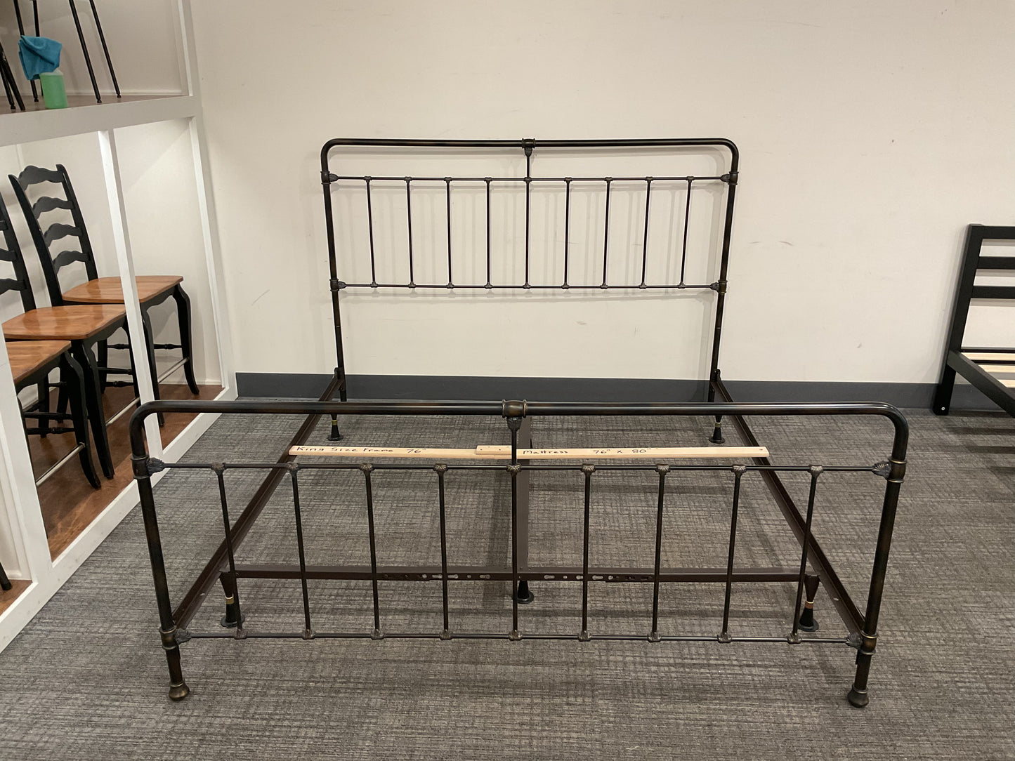 Livin Large King Bed (B017)