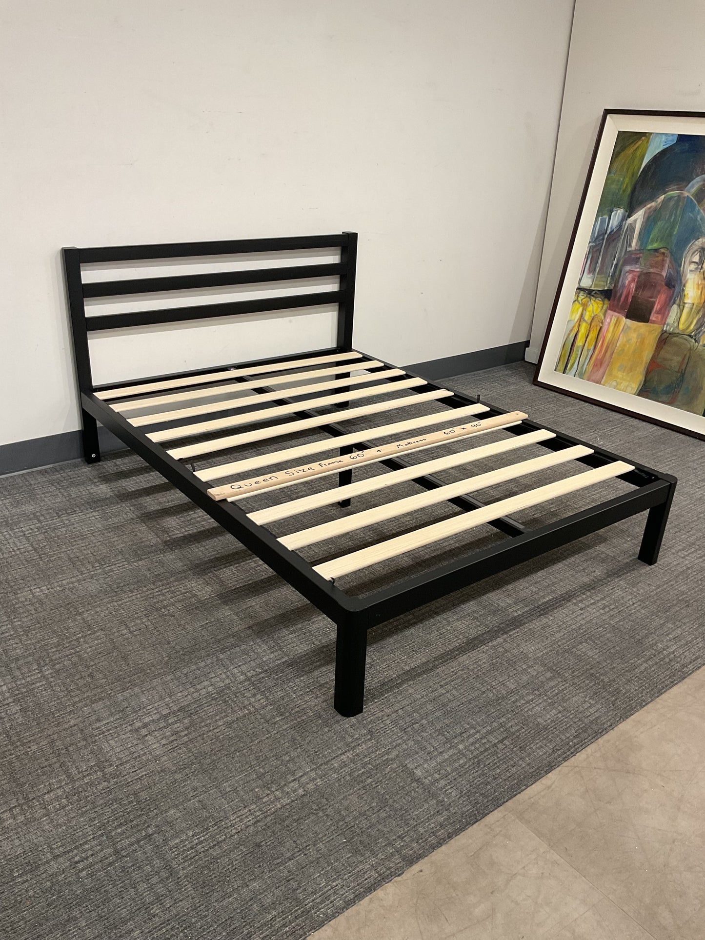 Sleepy Time Queen Bed (B018)