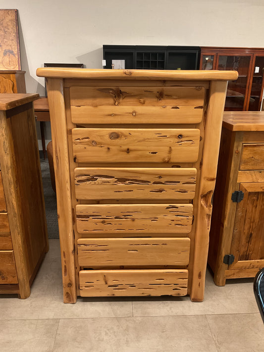 Holy Dresser