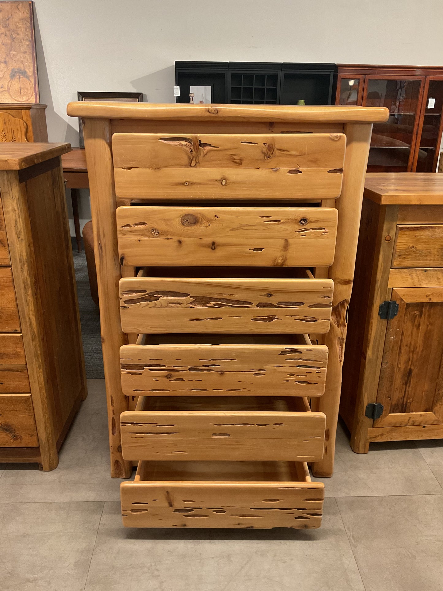 Holy Dresser